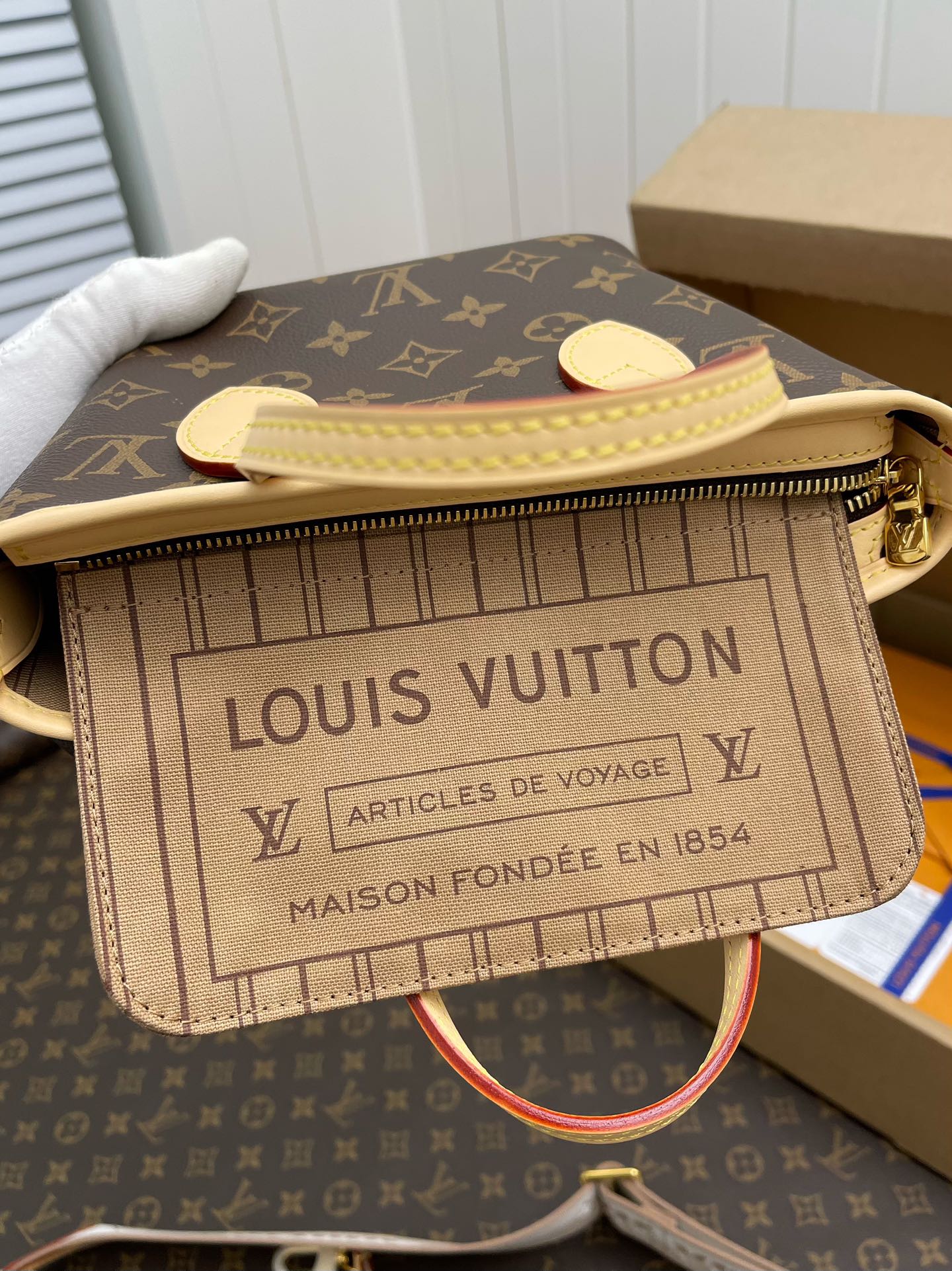 LV Shopping Bags